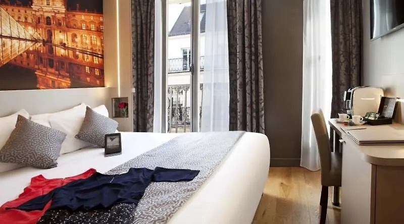 ****  Hotel Theoreme Paris France