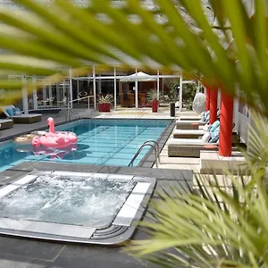 Plaza 4*, Arles France