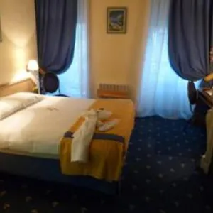 Hotel Foch ***