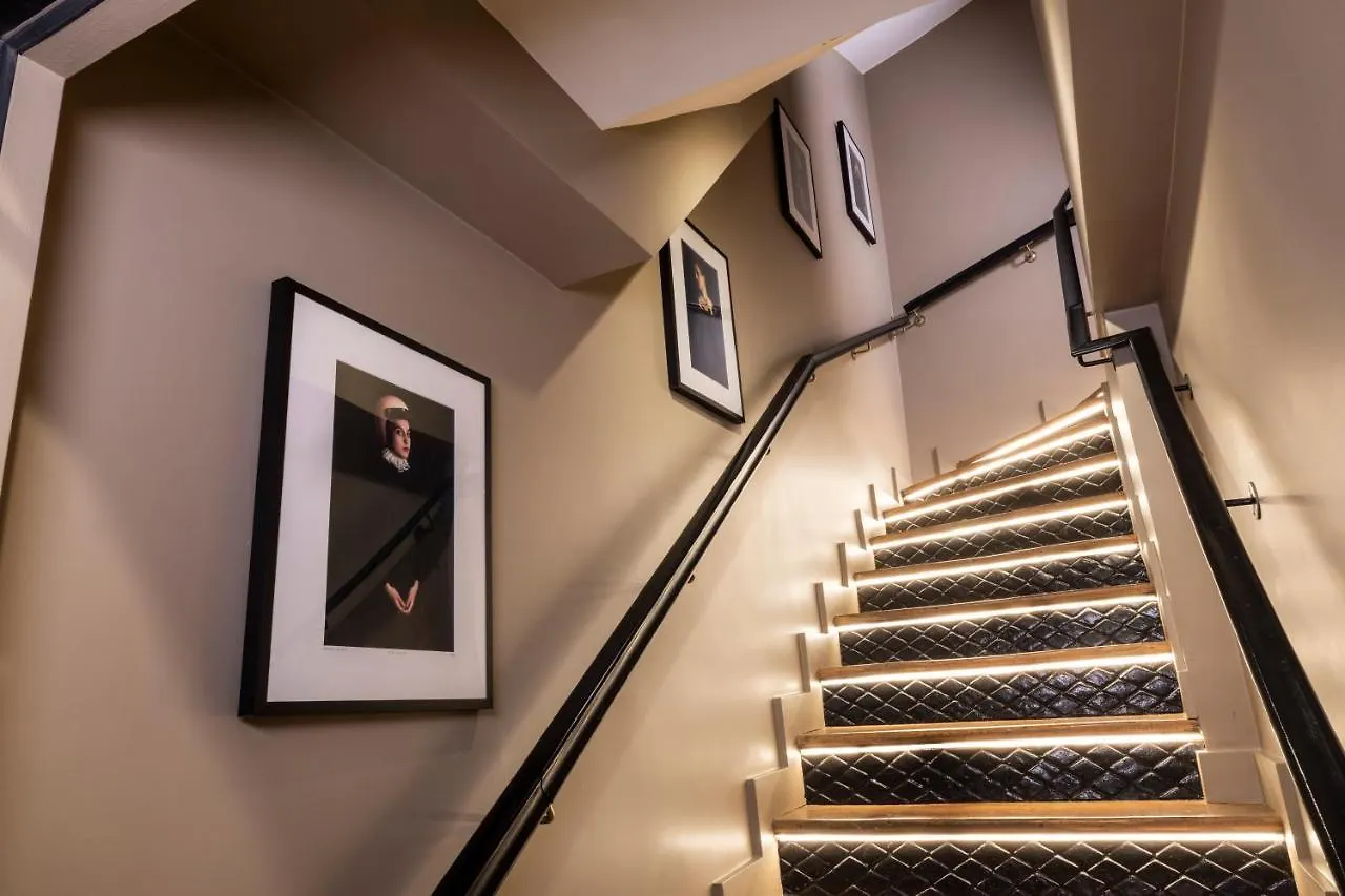 ****  Hotel Theoreme Paris France