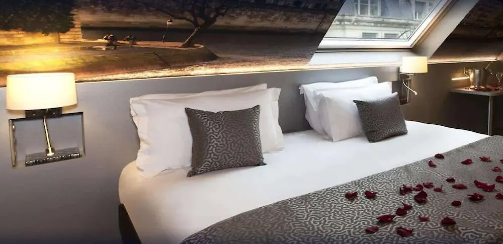 ****  Hotel Theoreme Paris France